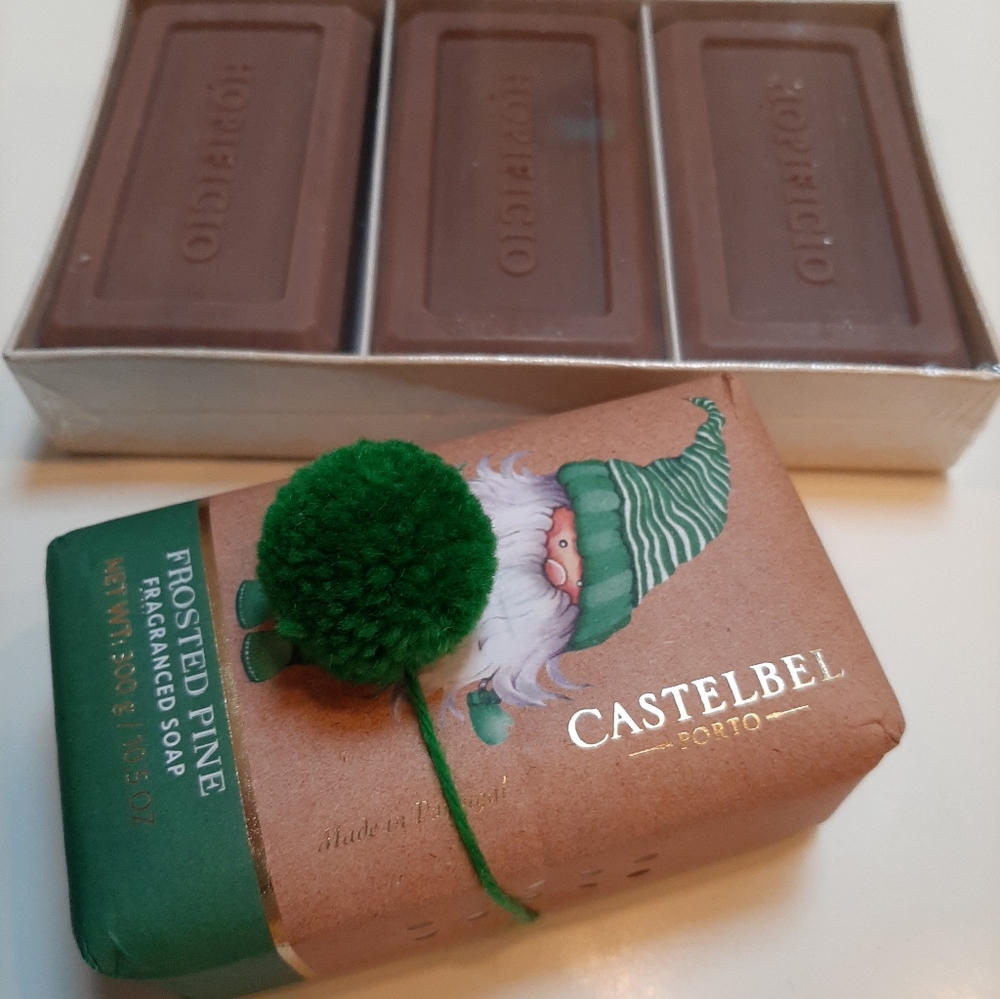 Hopificio Triple Milled Italian Vanilla Ginger Castelbel Frosted Pine bar soap